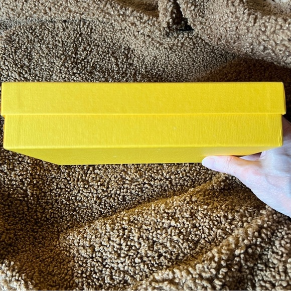 FENDI Empty Gift Box 9 x 7 2 Piece Cover and Bottom Box - Picture 3 of 13